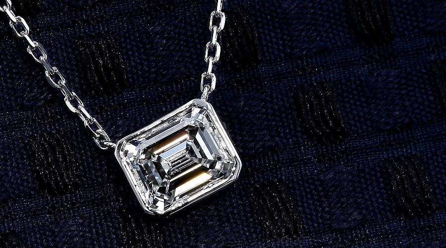 ダイヤモンド ネックレス 一粒 1ct D VVS1 エメラルドカット プラチナ
