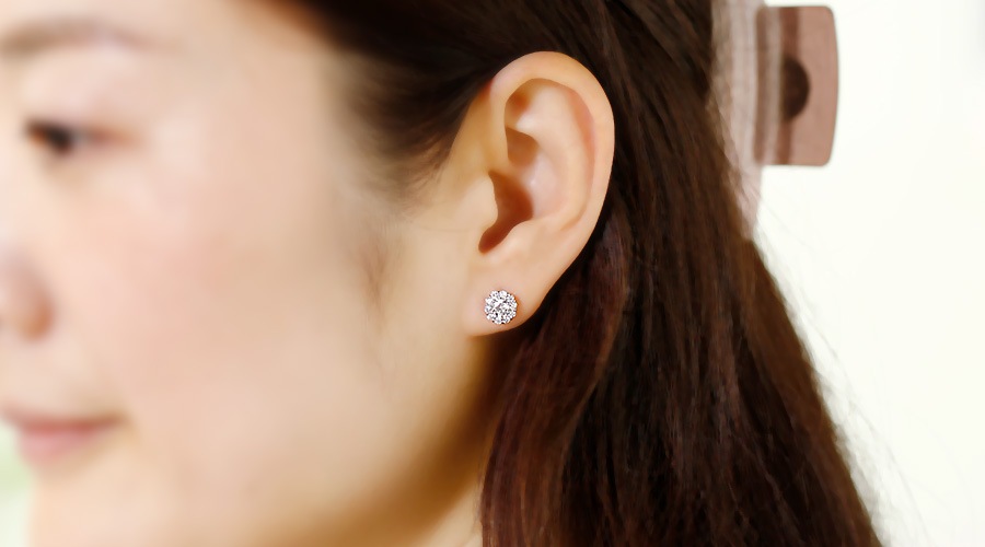 ダイヤモンド ピアス 0.5ct(Total) D IF 3EX H&C プラチナ 中央宝石