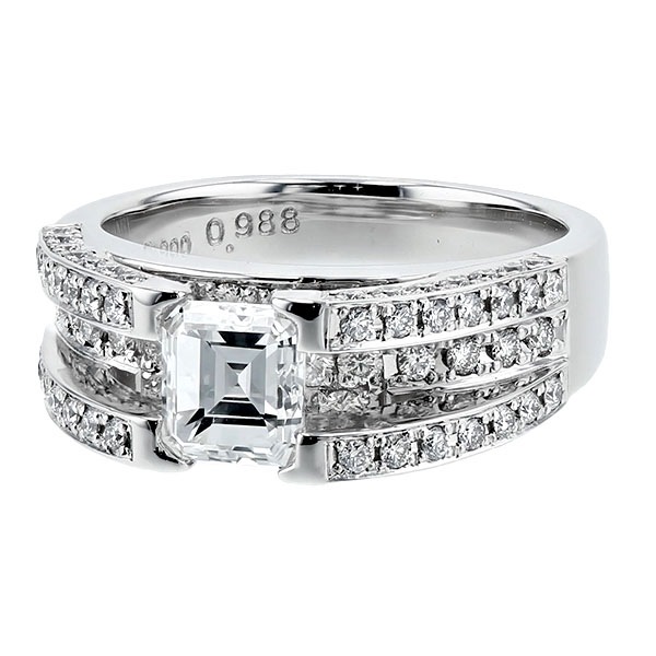 ダイヤモンド リング 0.9ct E VS1 エメラルドカット プラチナ 中央宝石