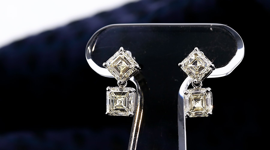 ダイヤモンド ピアス 4ct(Total) M VS1～SI2 エメラルドカット