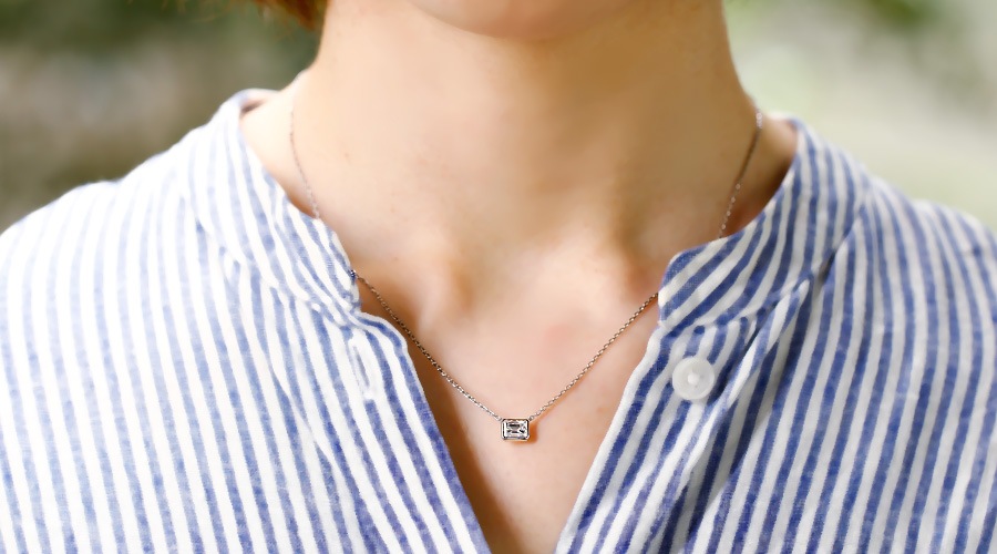ダイヤモンド ネックレス 一粒 1ct E VVS2 エメラルドカット フクリン