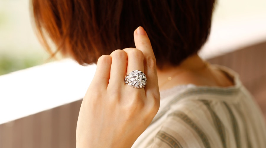 ダイヤモンド リング 0.9ct E VVS2 エメラルドカット プラチナ