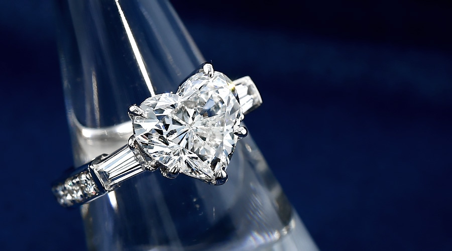 ダイヤモンド リング 3ct F SI2 ハート ブリリアント カット プラチナ