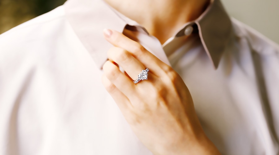 ダイヤモンド リング 3ct F SI2 ハート ブリリアント カット プラチナ