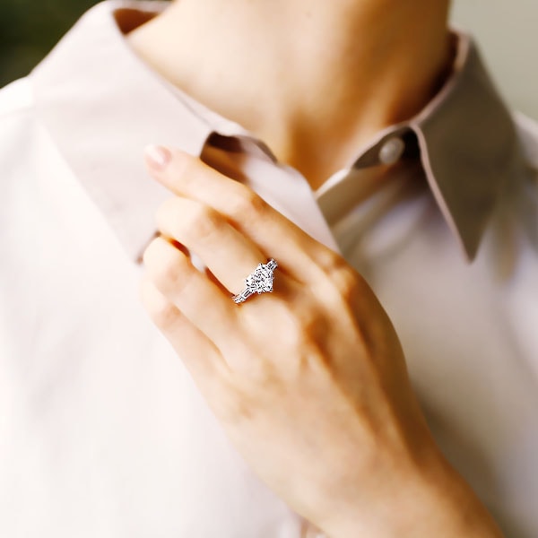 ダイヤモンド リング 3ct F SI2 ハート ブリリアント カット プラチナ