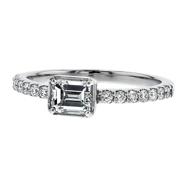 ダイヤモンド リング 0.5ct E VVS2 エメラルドカット プラチナ 中央