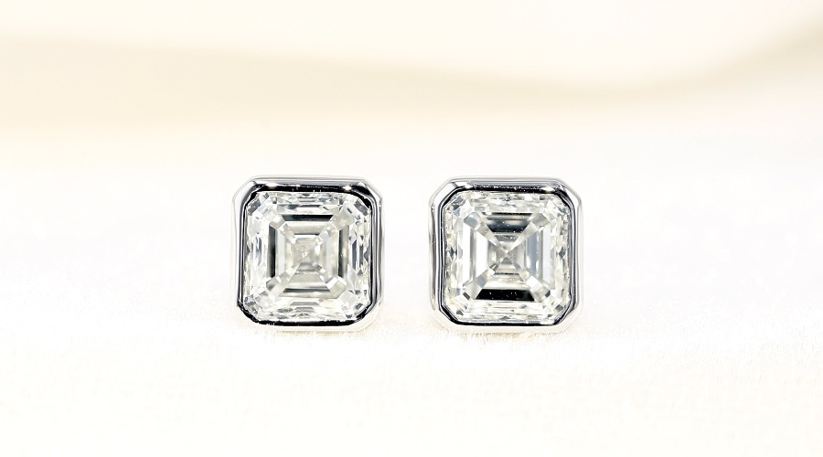 ダイヤモンド ピアス 一粒 2ct(Total) K～L VS2～SI2 エメラルドカット