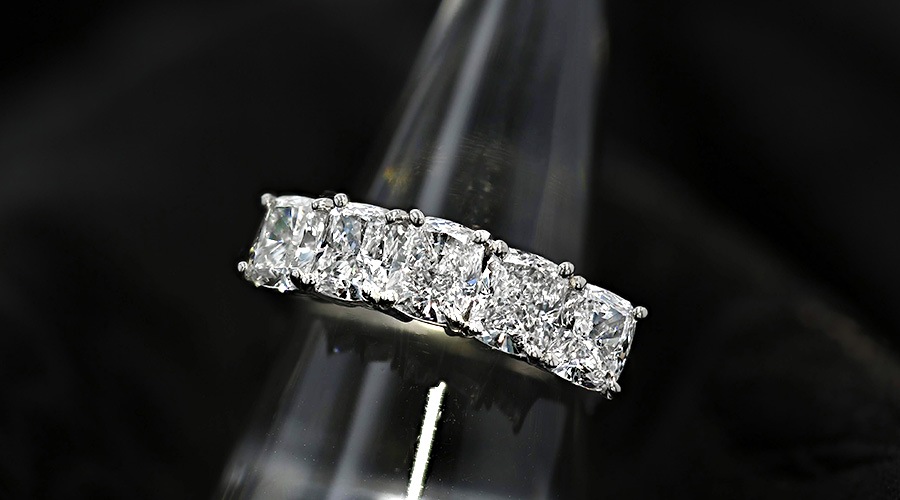 ダイヤモンド ハーフエタニティ リング 3.53ct(Total)/5石 E～F
