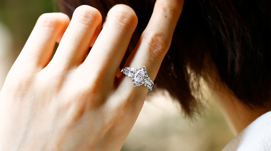 ピンクダイヤモンド リング 0.6ct LIGHT PINK VS2 マーキス