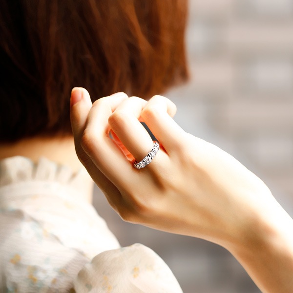 ダイヤモンド ハーフエタニティ リング 1.5ct(Total)/7石 D VVS1～2 