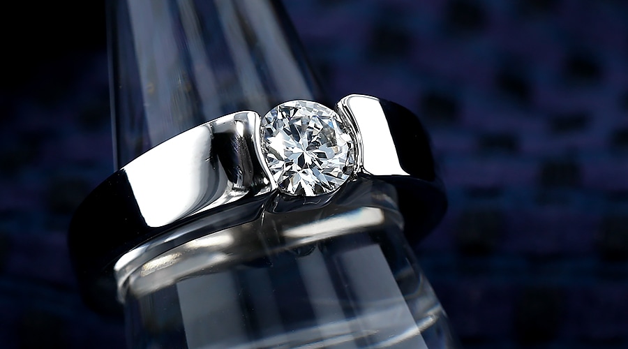 ダイヤモンド リング 1ct D VS2 3EX プラチナ 中央宝石研究所/GIA 鑑定