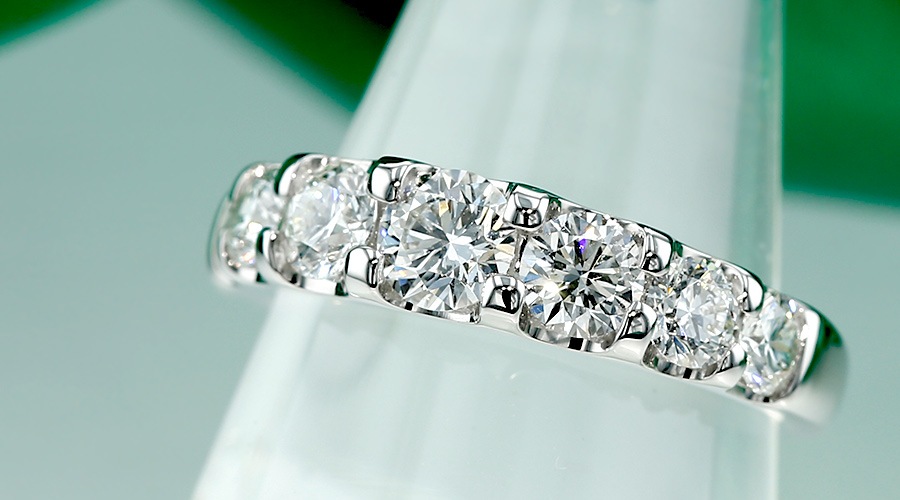 ダイヤモンド ハーフエタニティ リング 1.5ct(Total)/7石 G VVS1～VS2