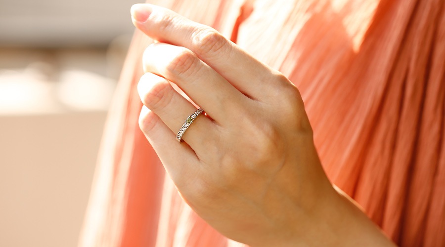 カメレオングレーグリーンダイヤモンド リング 0.1ct FANCY GRAY