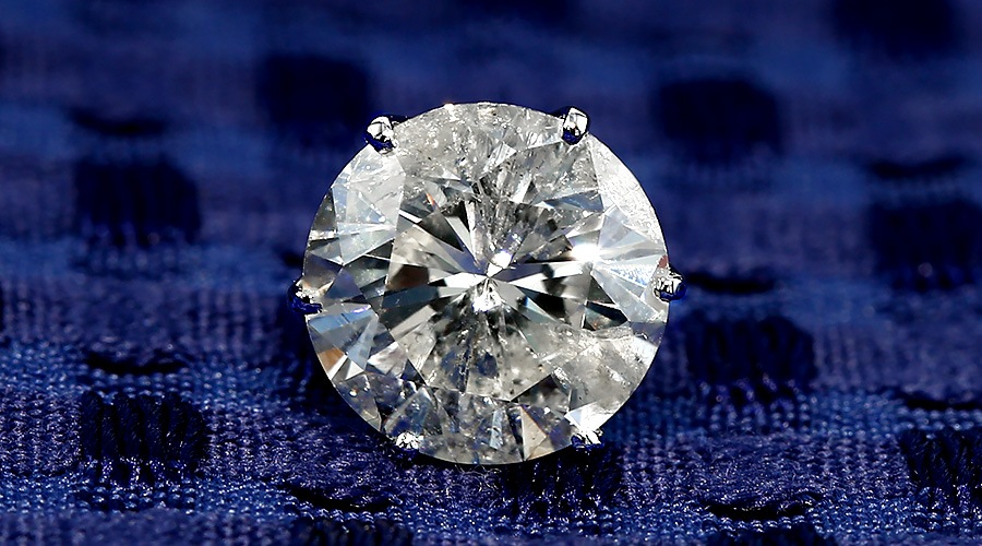 ダイヤモンド ピアス 片耳用 一粒 2.3ct I1 J VERY GOOD