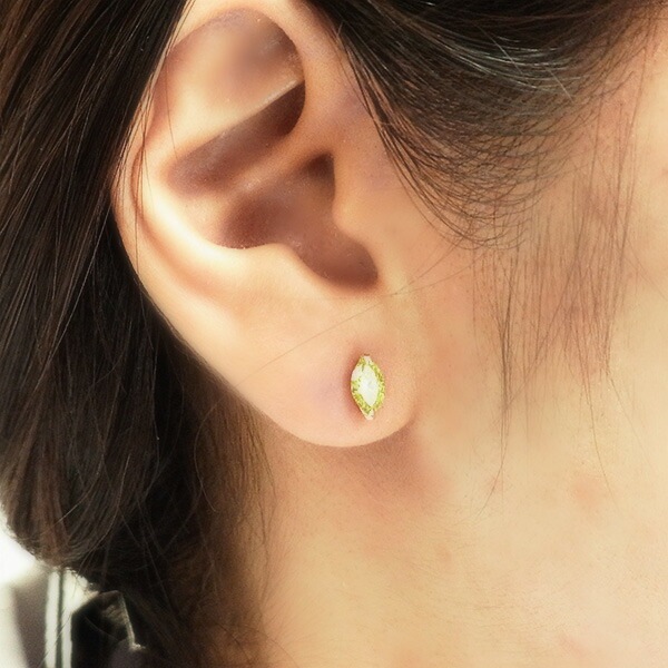 ダイヤモンド ピアス ~(Total) SI1~VVS2-FANCY YELLOW 18金