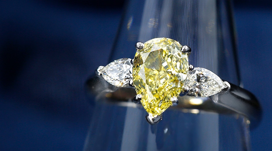 2.0カラット ブリリアントラウンドカット カナリアイエロー模造ダイヤモンド CZ 理想的 VVS1 D ソリティアペンダントネックレス 18インチの 0.95カラット ブリリアントプリンセスカット カナリアイエロー 模造