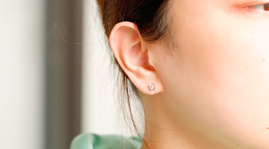 ダイヤモンド ピアス 0.590ct(Total) F SI1 オーバル プラチナ