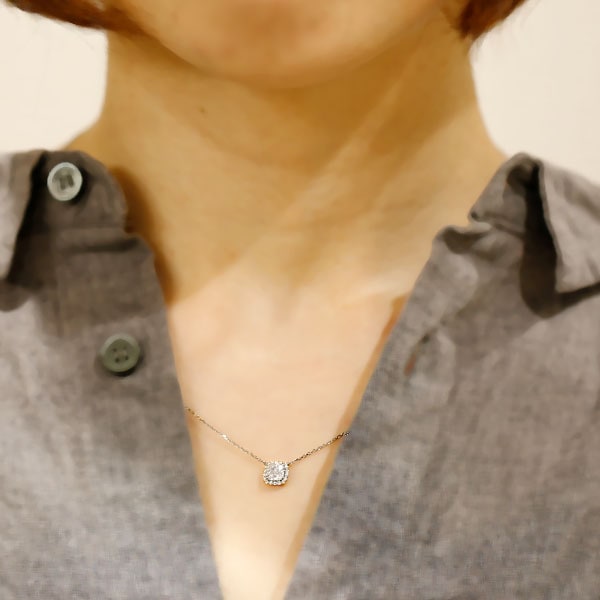 ダイヤモンド ネックレス 0.7ct G IF～VVS2 クッション モディファイド