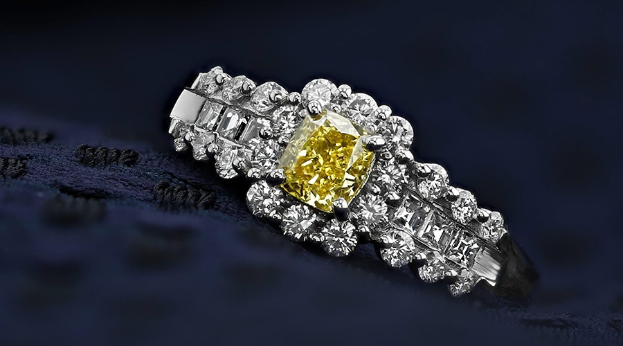 イエローダイヤモンド リング 0.5ct FANCY VIVID YELLOW IF プラチナ