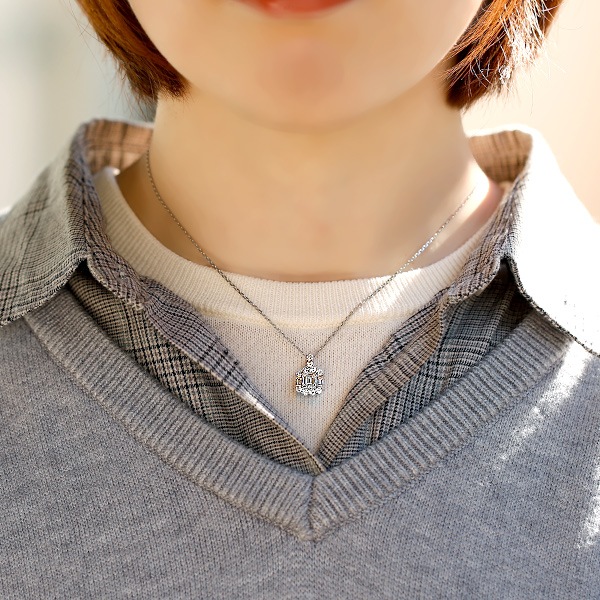 【美品✨】【中宝研ソ付】 エメラルドカット ダイヤモンド プラチナ ネックレス 美品✨】【中宝研ソ付】 エメラルドカット ダイヤモンド プラチナ