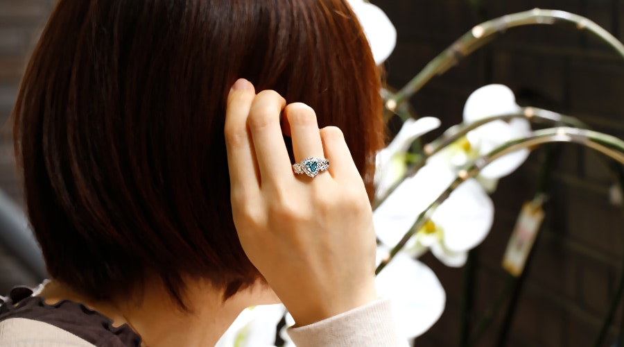 ダイヤモンド リング 0.834ct FANCY DEEP GREEN BLUE SI1