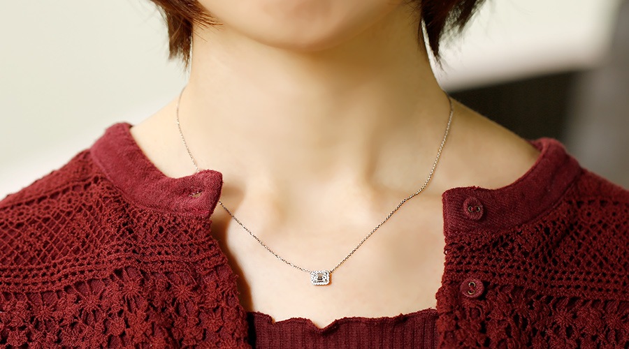 ダイヤモンド ネックレス 0.5ct D IF エメラルドカット プラチナ 中央