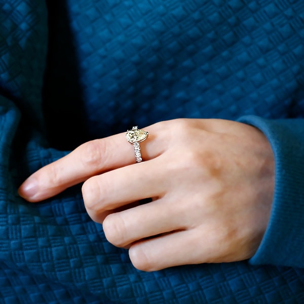 ダイヤモンド リング 2ct N SI1 ペアシェイプ ブリリアント カット