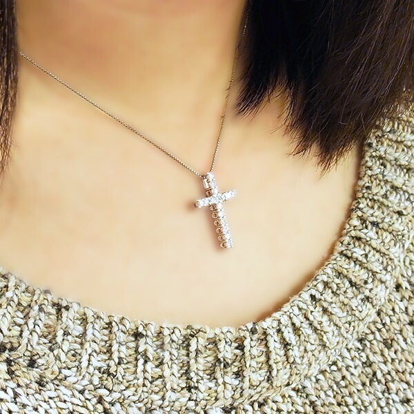 ダイヤモンド クロス ペンダント 0.6ct(Total)/16石 SI-D～H プラチナ 
