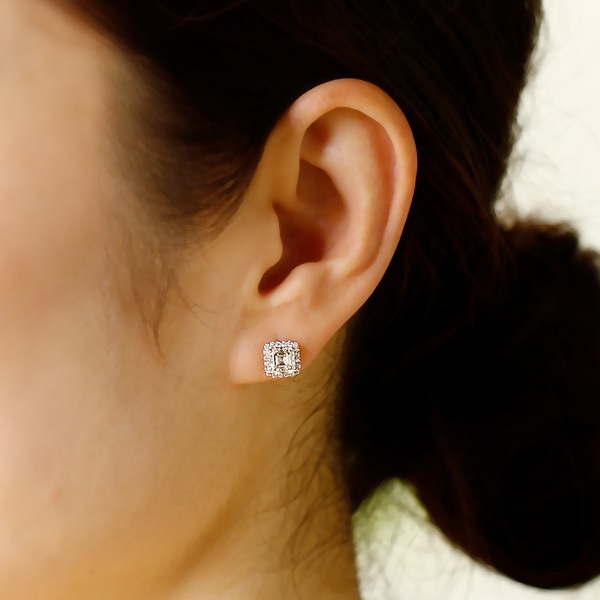 ダイヤモンド ピアス 2ct(Total) M VS2～SI1 スクエア エメラルド