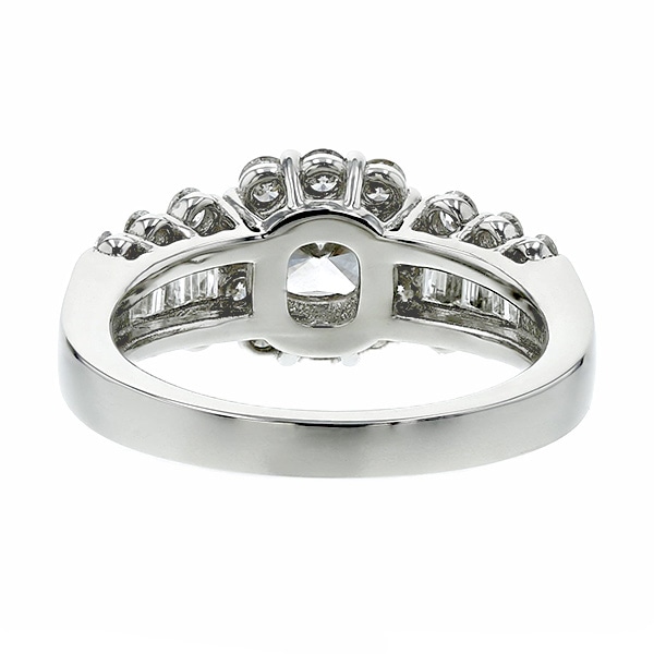 ダイヤモンド リング 0.70ct E～F VS1 クッション モディファイド