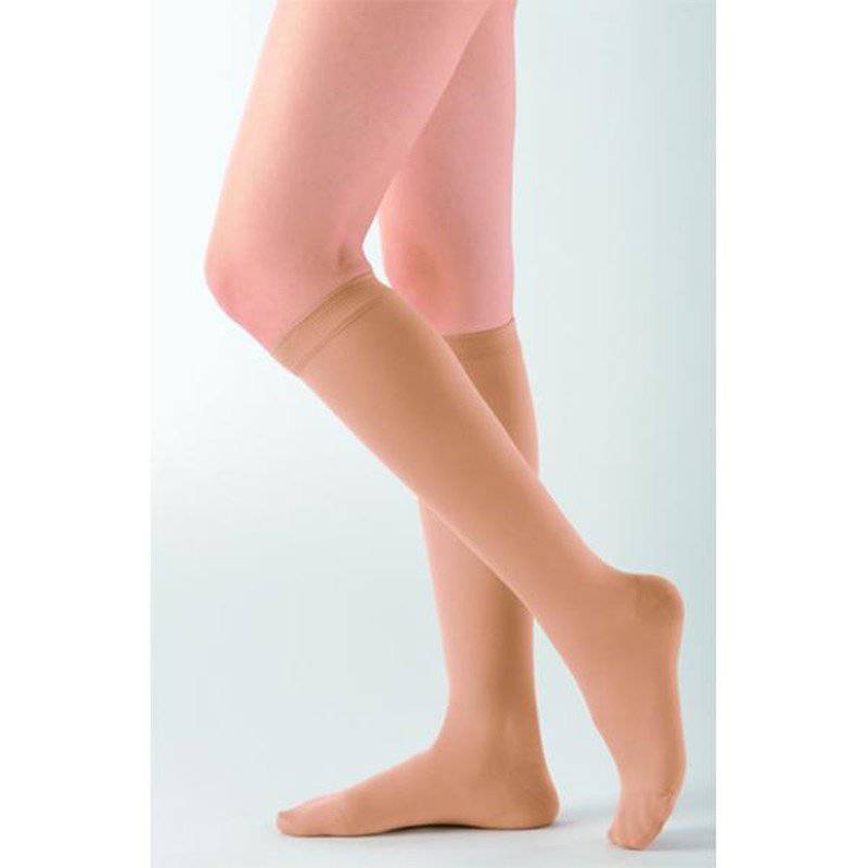 アルケア アンシルク・2 ハイソックス（つま先あり）【各サイズ