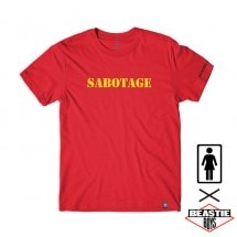 【GIRL SKATEBOARDS/ガールスケートボード×BEASTIE BOYS/ビースティ・ボーイズ】SABOTAGE TYPE S/S Tシャツ / RED レッド 赤