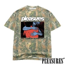 【PLEASURES/プレジャーズ】EMBRACE T-SHIRT Tシャツ / CAMO