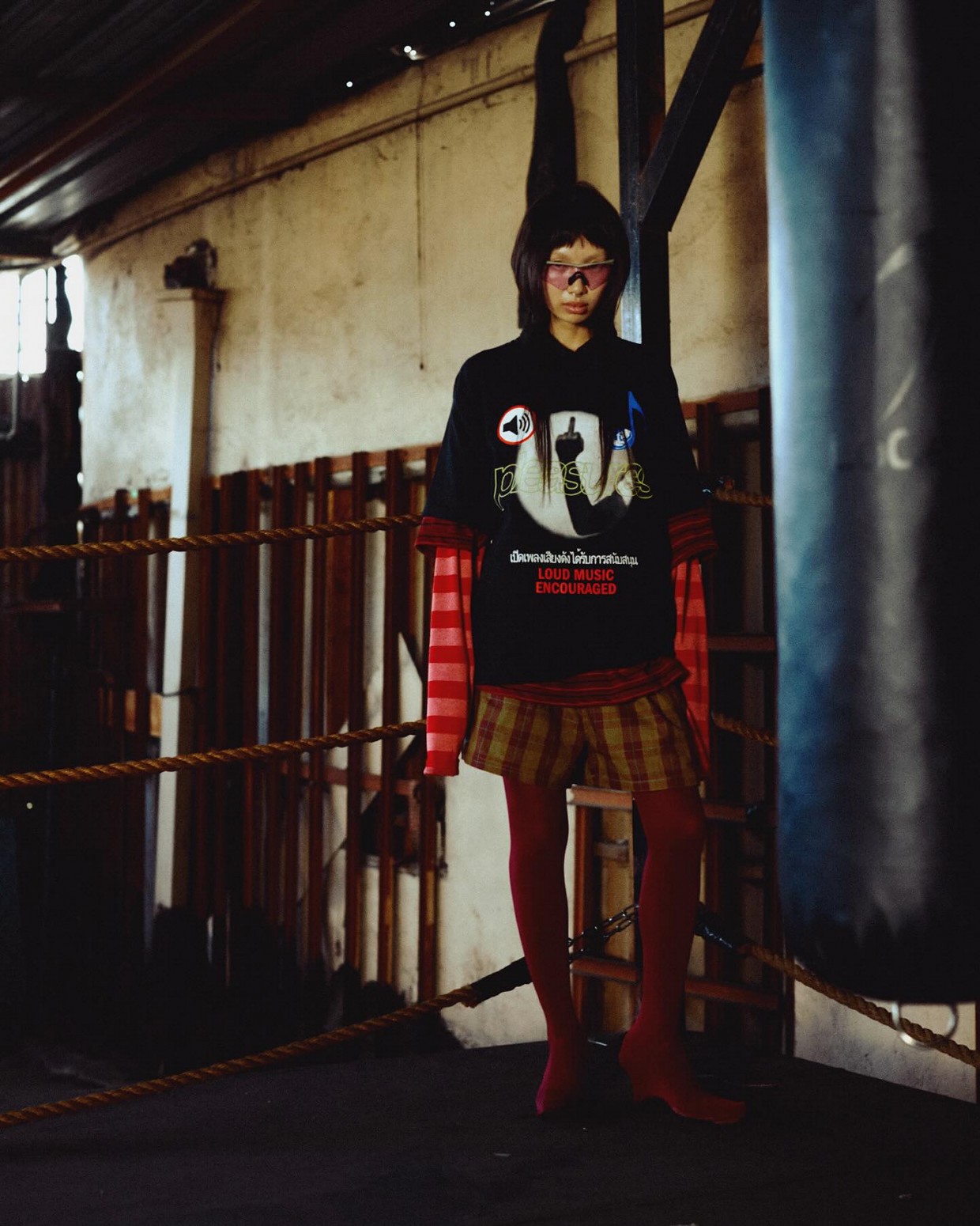 ��PLEASURES/�ץ쥸�㡼����BOILER ROOM��LOUD MUSIC T-SHIRT T����� / BLACK