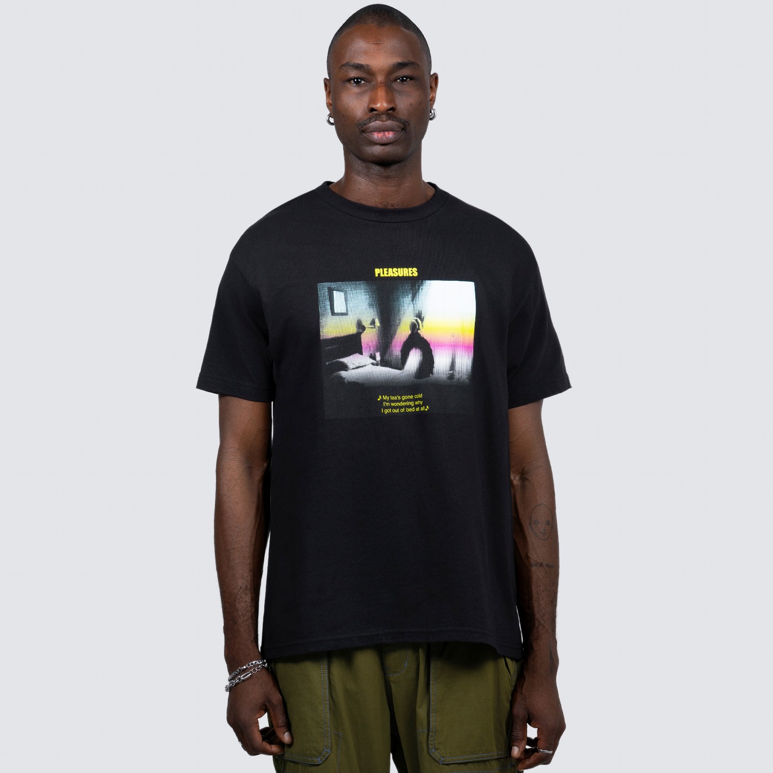 ��PLEASURES/�ץ쥸�㡼����WINDOW T-SHIRT T����� / BLACK