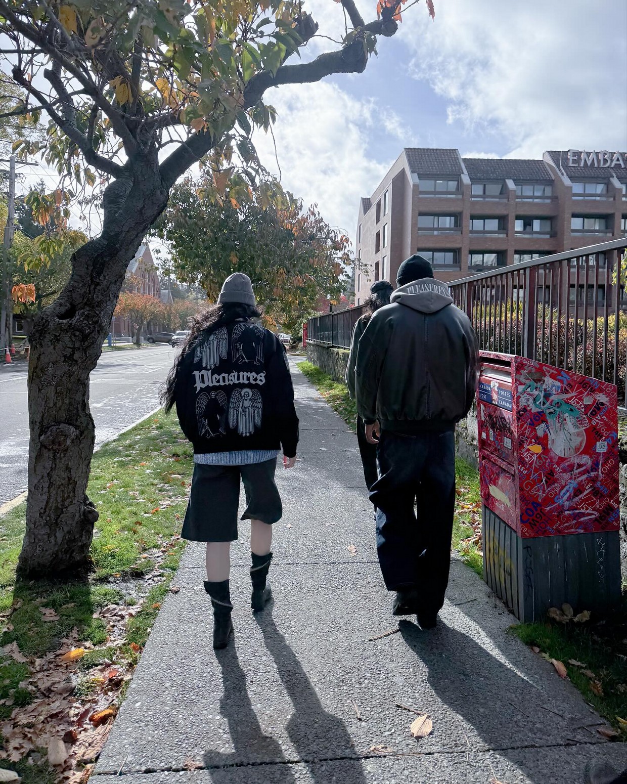 ��PLEASURES/�ץ쥸�㡼����ANGEL DEMON HOODIE �ѡ����� / BLACK