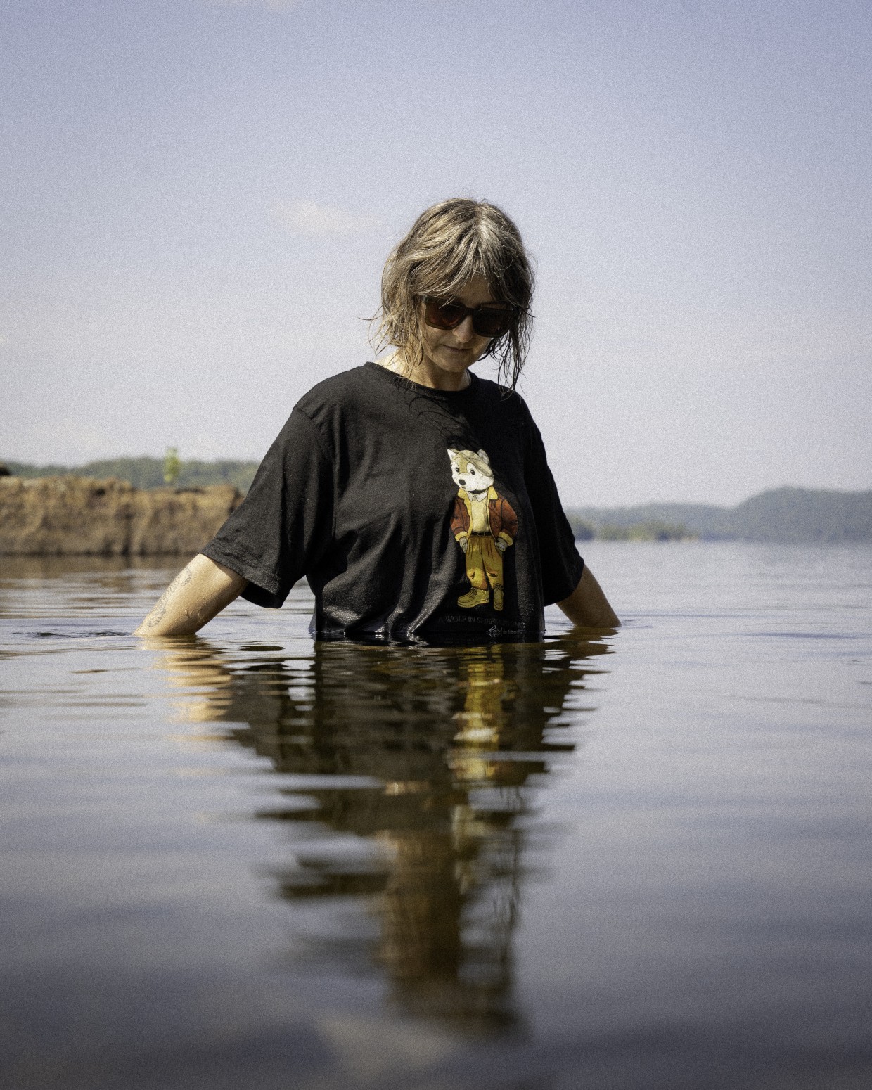 ��RAISED BY WOLVES/�쥤���ɥХ�����֥���SHEEP'S CLOTHING TEE T����� / BLACK