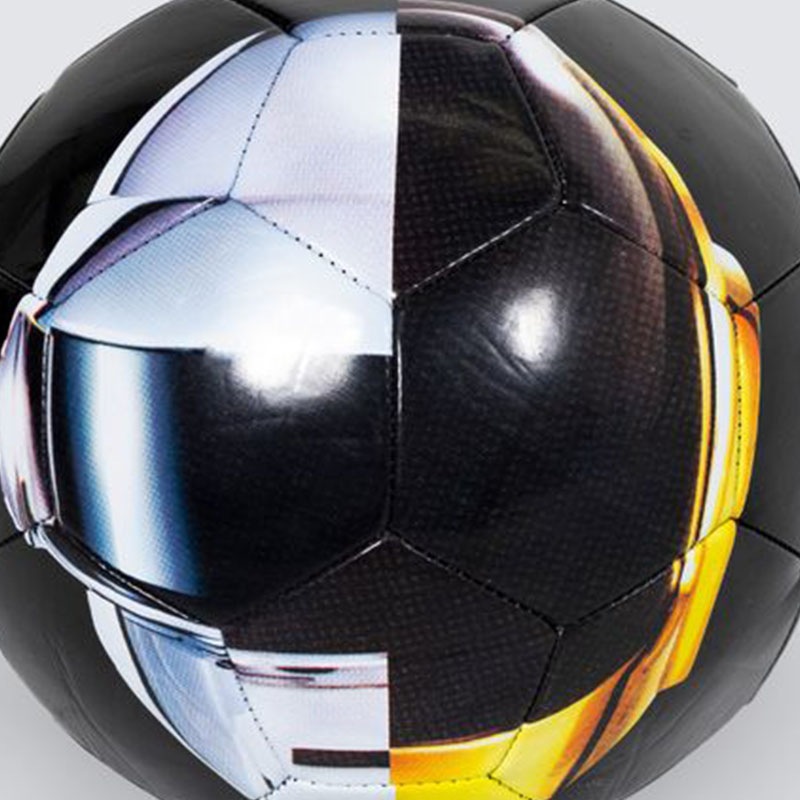 ��PLEASURES/�ץ쥸�㡼����DAFT PUNK/���եȡ��ѥ󥯡�HELMETS SOCCER BALL ���å����ܡ��� / BLACK