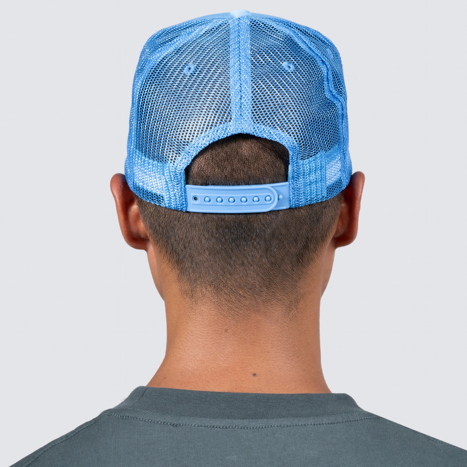 ��PLEASURES/�ץ쥸�㡼����ILLEGAL TRUCKER �ȥ�å�������å� / BLUE