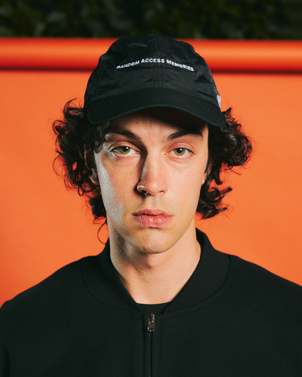 ��PLEASURES/�ץ쥸�㡼����DAFT PUNK/���եȡ��ѥ󥯡�MEMORIES HAT ����å� / BLACK