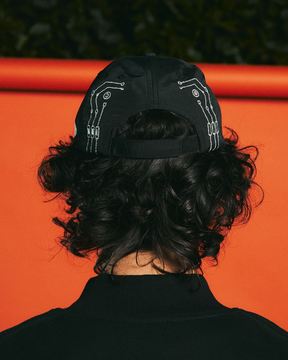 ��PLEASURES/�ץ쥸�㡼����DAFT PUNK/���եȡ��ѥ󥯡�MEMORIES HAT ����å� / BLACK