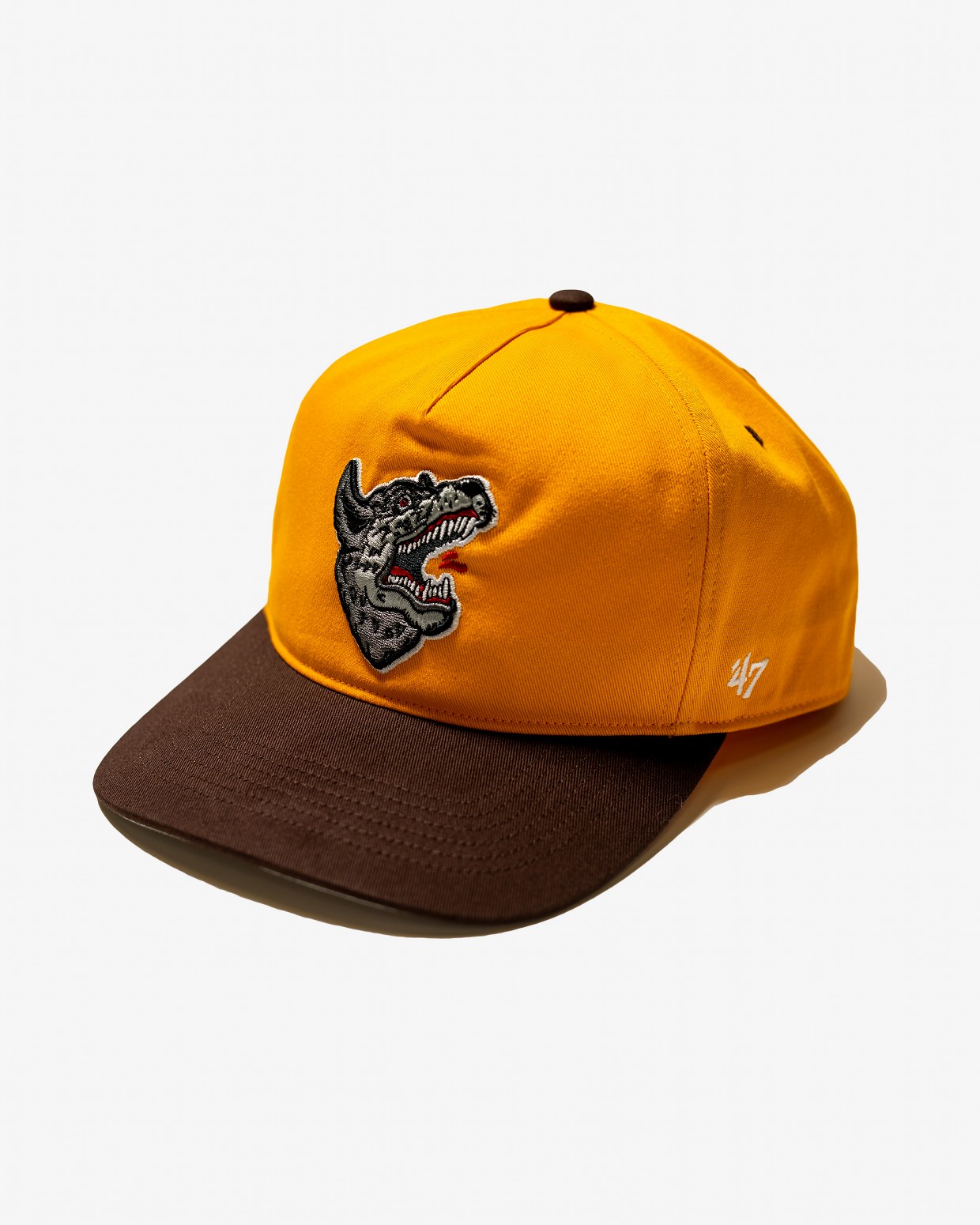 ��RAISED BY WOLVES/�쥤���ɥХ�����֥���47 SOUVENIR HITCH LC ����å� / GOLD