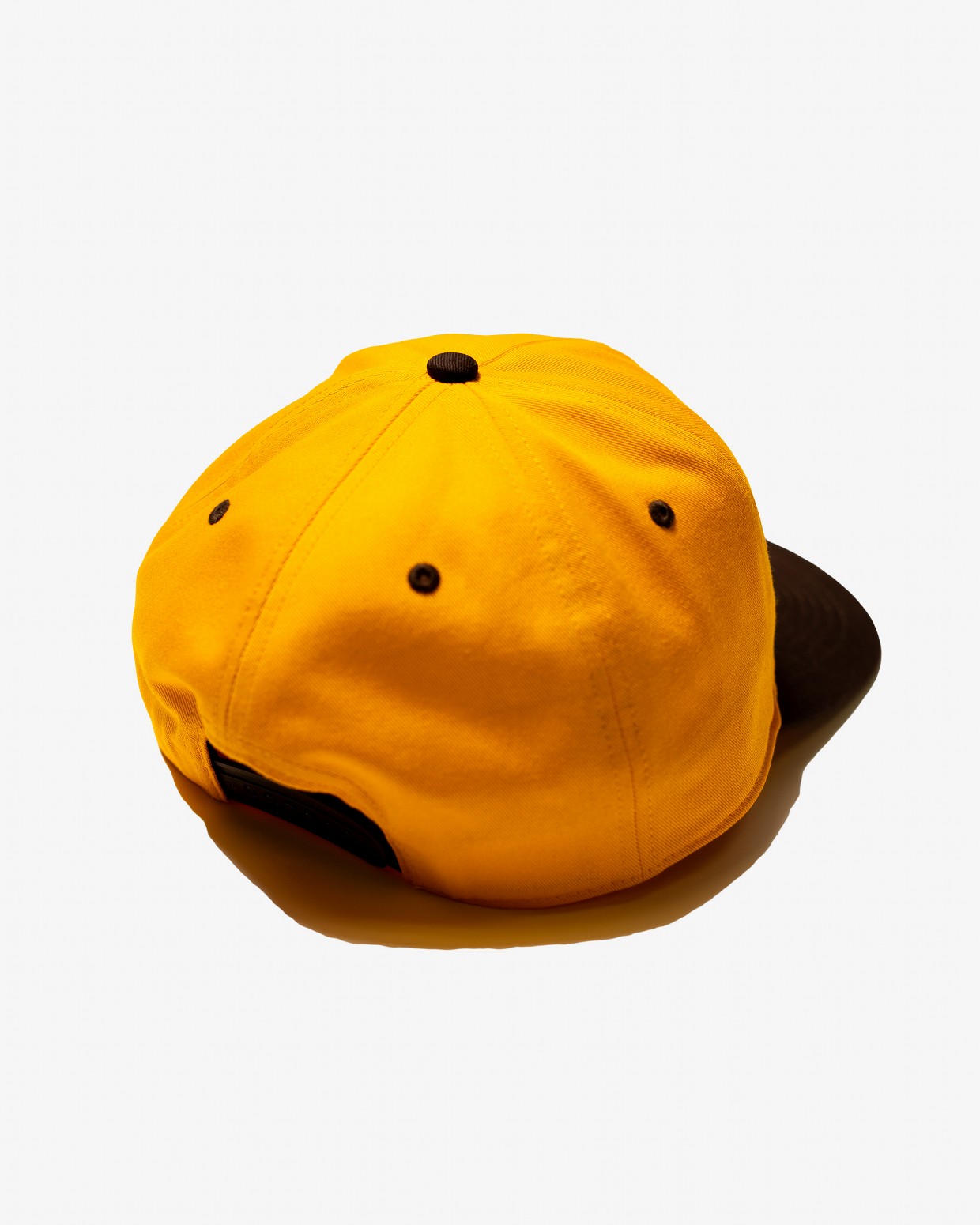 ��RAISED BY WOLVES/�쥤���ɥХ�����֥���47 SOUVENIR HITCH LC ����å� / GOLD