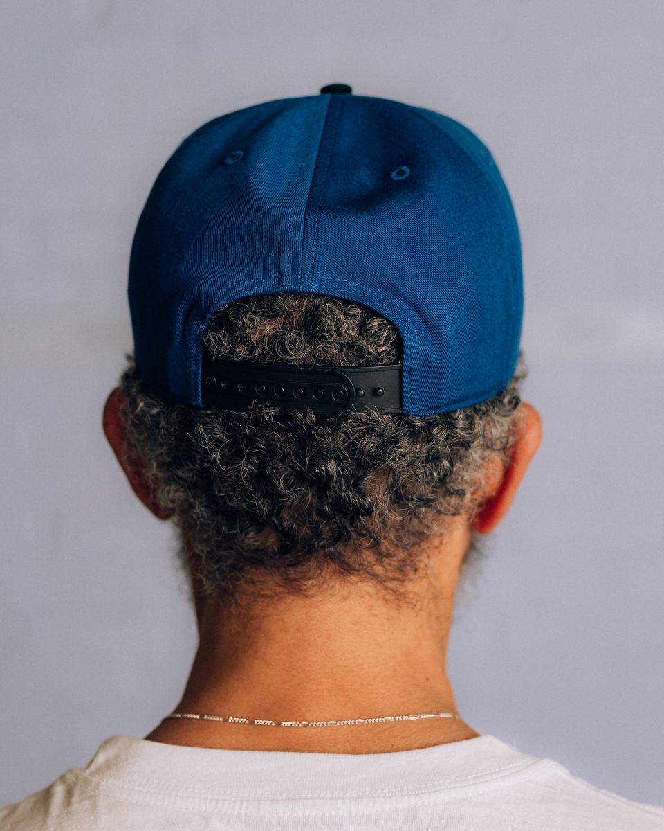 ��RAISED BY WOLVES/�쥤���ɥХ�����֥���47 SOUVENIR HITCH LC ����å� / NAVY