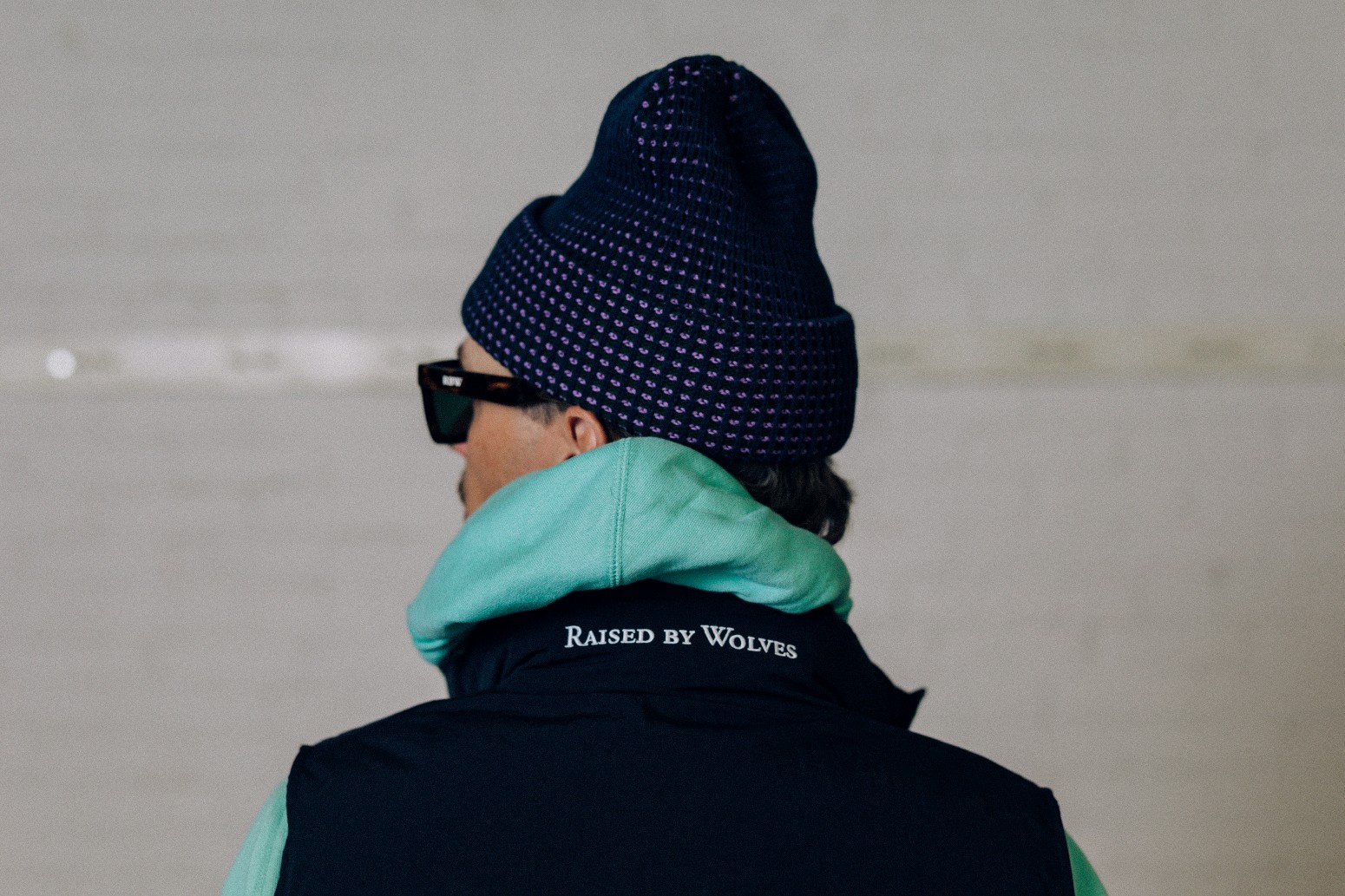 ��RAISED BY WOLVES/�쥤���ɥХ�����֥���TWEED WATCH CAP ����å� / AURORA