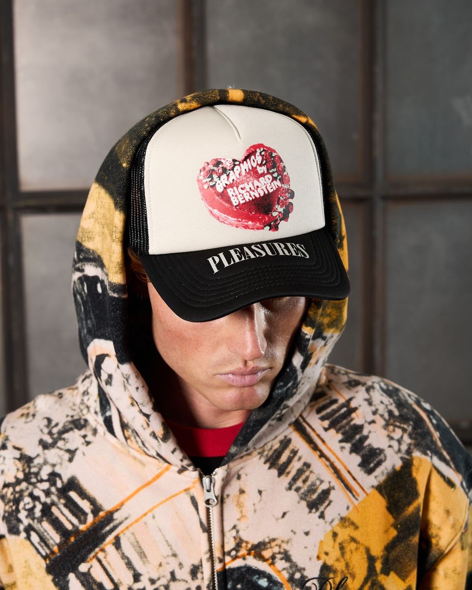 ��PLEASURES/�ץ쥸�㡼����CAKE TRUCKER HAT ����å� / BLACK