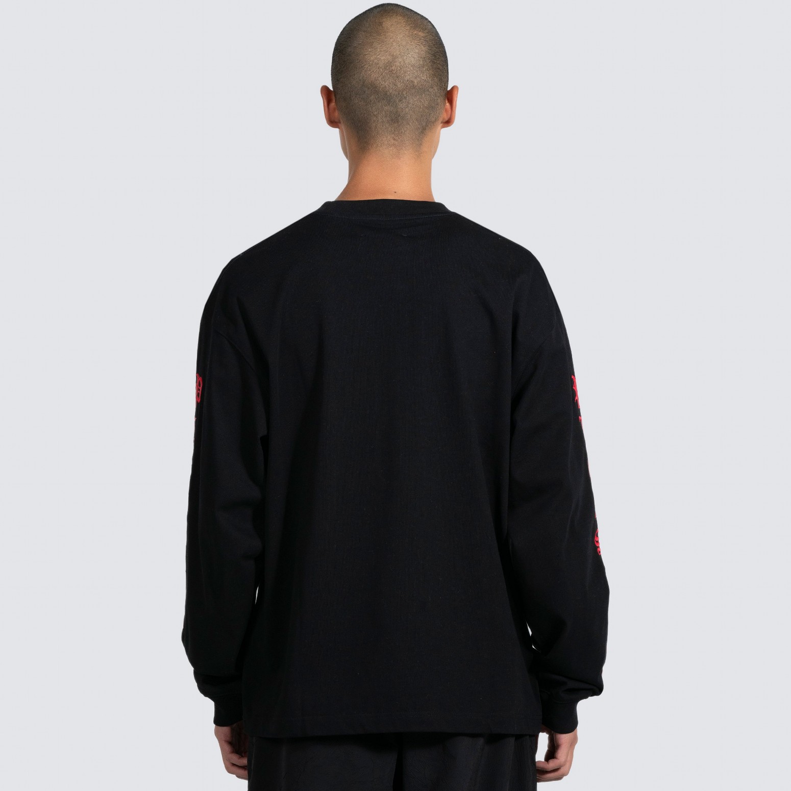 ��PLEASURES/�ץ쥸�㡼����OE HEAVYWEIGHT LONG SLEEVE ĹµT����� / BLACK