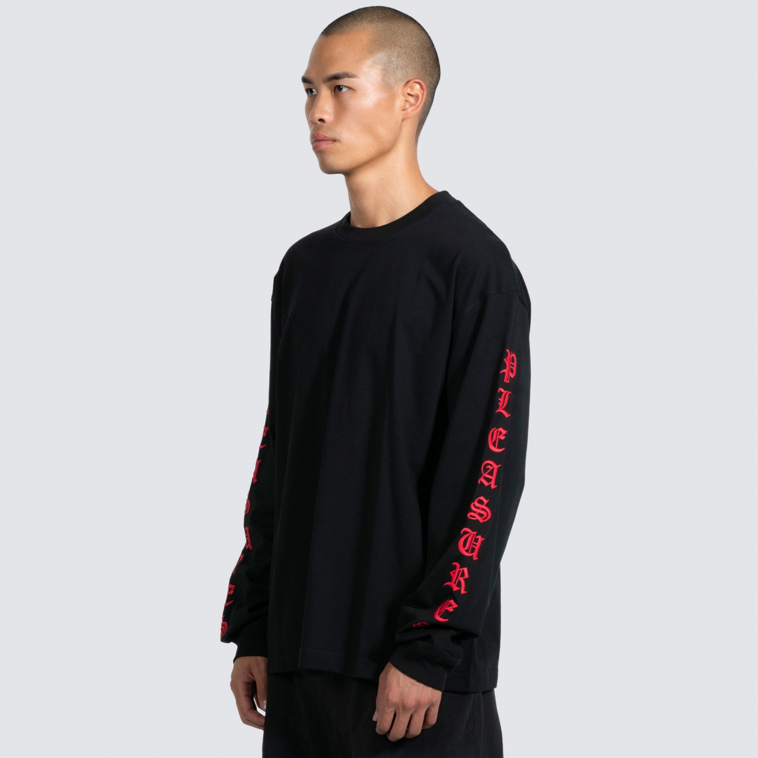 ��PLEASURES/�ץ쥸�㡼����OE HEAVYWEIGHT LONG SLEEVE ĹµT����� / BLACK