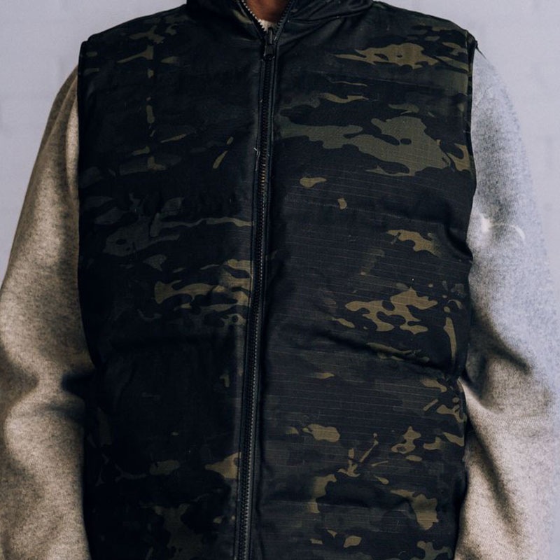 ��RAISED BY WOLVES/�쥤���ɥХ�����֥���WESTERN REVERSIBLE DOWN VEST �٥��� / BLACK