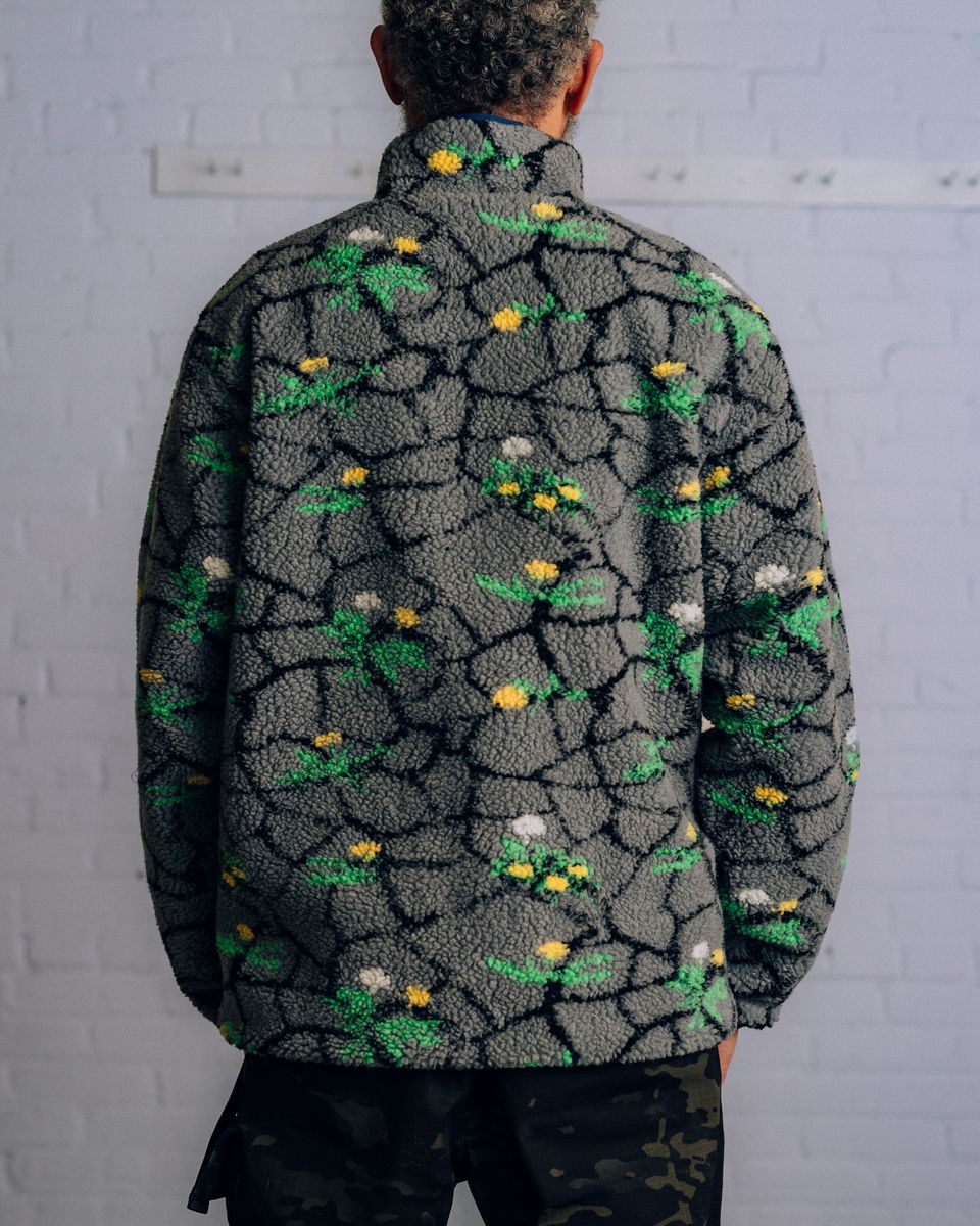 ��RAISED BY WOLVES/�쥤���ɥХ�����֥���DMA REVERSIBLE FLEECE JACKET ���㥱�å� / BLACK